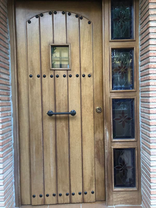 Lacado de puertas y muebles en Granada